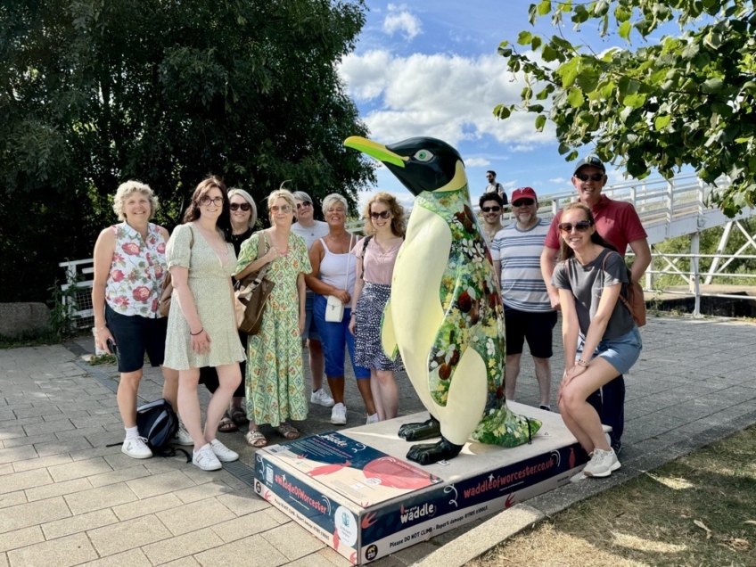 The sun shone as Prime staff went riverside to meet Blossom, our beautiful sponsored penguin on the Waddle of Worcester trail. 🐧
