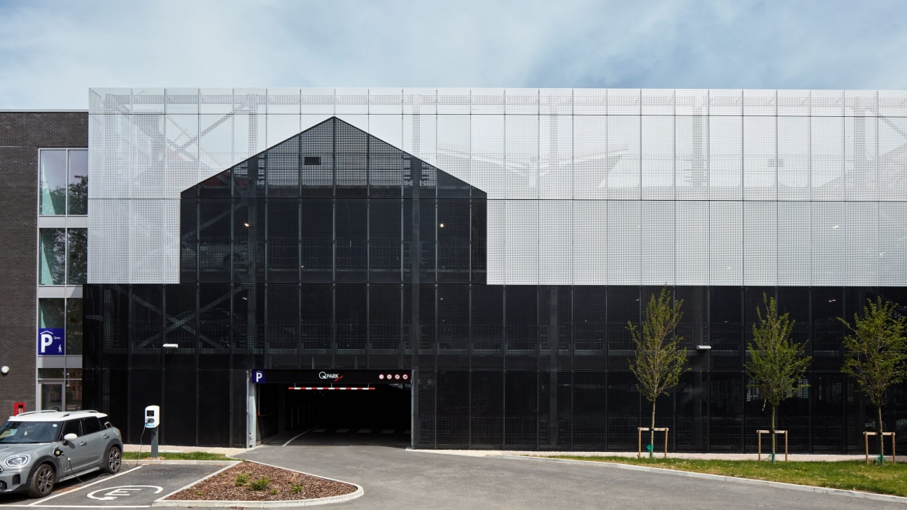 multi storey car park black and white mesh outside